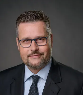 Porträt von Jörn-Michael Rose (Mecklenburgische Versicherung) Porträt von Jörn-Michael Rose (Mecklenburgische Versicherung)