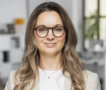 Porträt von Yvonne Smiletzki (Mecklenburgische Versicherung)