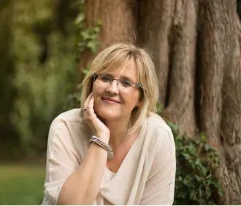 Porträt von Angelika Riedler (Mecklenburgische Versicherung)