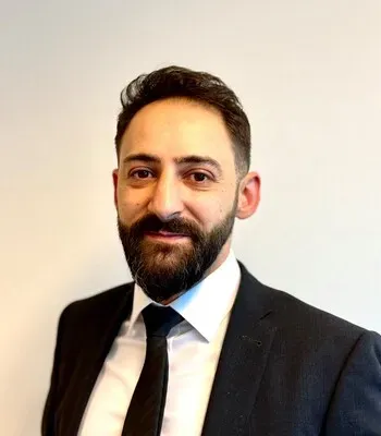 Porträt von Ahmad Haidar Berjaoui (Mecklenburgische Versicherung) Porträt von Ahmad Haidar Berjaoui (Mecklenburgische Versicherung)