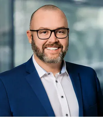 Porträt von Alexander Foelscher (Mecklenburgische Versicherung) Porträt von Alexander Foelscher (Mecklenburgische Versicherung)