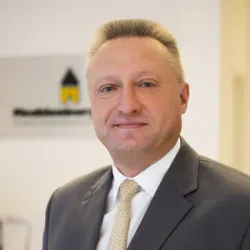 Porträt von Alexander Pfizenmaier (Mecklenburgische Versicherung)