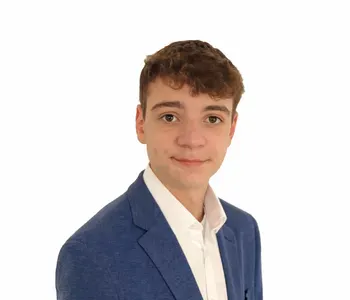 Porträt von Cedric Skalitzki (Mecklenburgische Versicherung) Porträt von Cedric Skalitzki (Mecklenburgische Versicherung)