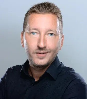 Porträt von Alexander Wojcik (Mecklenburgische Versicherung)