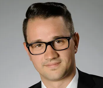 Porträt von Sören Feldmann (Mecklenburgische Versicherung)