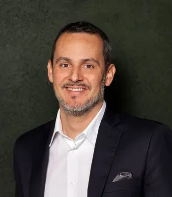 Porträt von Benjamin Sommer (Mecklenburgische Versicherung)