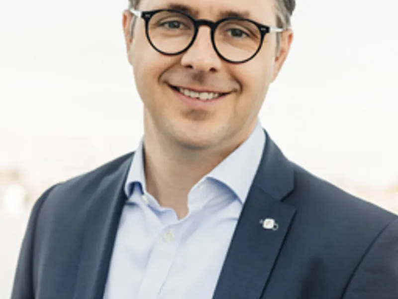 Portraitaufnahme von Herrn Labenz, Bezirksdirektor der Bezirksdirektion Rostock