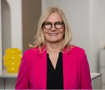 Porträt von Ute Dietrich (Mecklenburgische Versicherung)