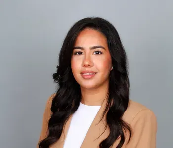 Porträt von Ines Mensi (Mecklenburgische Versicherung) Porträt von Ines Mensi (Mecklenburgische Versicherung)