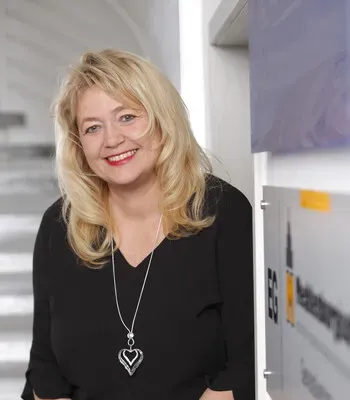 Porträt von Dagmar Gödde (Mecklenburgische Versicherung)