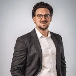 Porträt von Daniel Prinz (Mecklenburgische Versicherung)