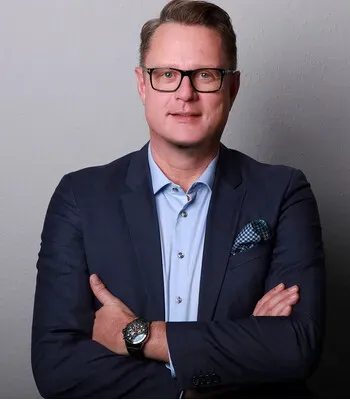 Porträt von Daniel Wollatz (Mecklenburgische Versicherung) Porträt von Daniel Wollatz (Mecklenburgische Versicherung)