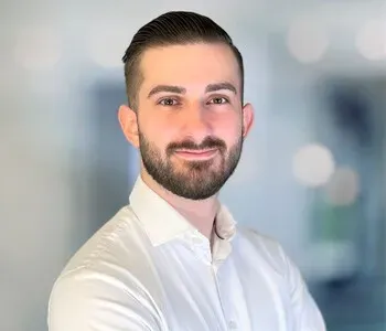 Porträt von Nick Happel (Mecklenburgische Versicherung)