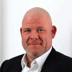 Porträt von Dennis Münster (Mecklenburgische Versicherung)