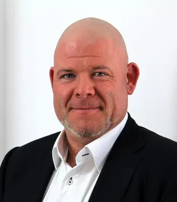 Porträt von Dennis Münster (Mecklenburgische Versicherung)