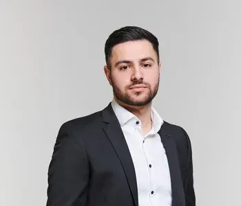 Porträt von Dilbirin Talribilir (Mecklenburgische Versicherung)