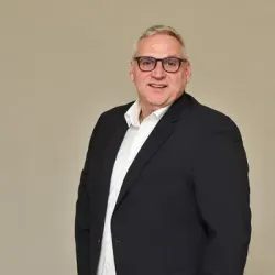 Porträt von Dirk Kleemann (Mecklenburgische Versicherung)