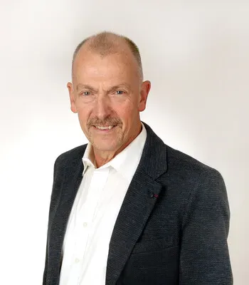 Porträt von Eberhard Kramer (Mecklenburgische Versicherung) Porträt von Eberhard Kramer (Mecklenburgische Versicherung)