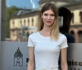 Porträt von Anna Hascher (Mecklenburgische Versicherung) Porträt von Anna Hascher (Mecklenburgische Versicherung)