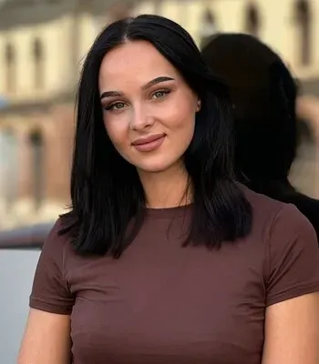 Porträt von Emilia Perlmann (Mecklenburgische Versicherung) Porträt von Emilia Perlmann (Mecklenburgische Versicherung)