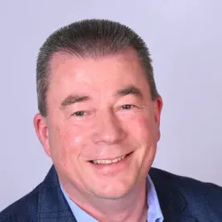 Porträt von Enrico Paul (Mecklenburgische Versicherung)