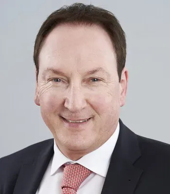 Porträt von Erich Henne (Mecklenburgische Versicherung) Porträt von Erich Henne (Mecklenburgische Versicherung)