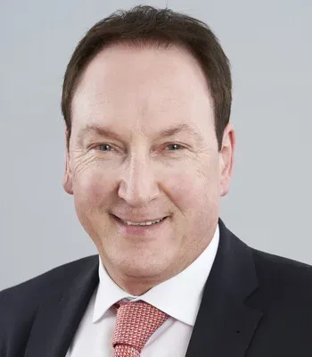 Porträt von Erich Henne (Mecklenburgische Versicherung) Porträt von Erich Henne (Mecklenburgische Versicherung)