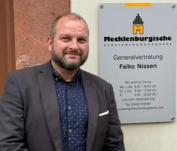 Porträt von David Zwicker (Mecklenburgische Versicherung) Porträt von David Zwicker (Mecklenburgische Versicherung)
