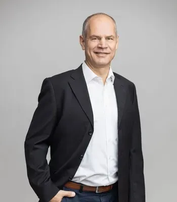 Porträt von Frank Dünnebier (Mecklenburgische Versicherung) Porträt von Frank Dünnebier (Mecklenburgische Versicherung)