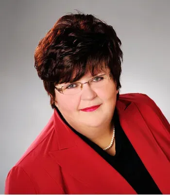 Porträt von Hardina Madl (Mecklenburgische Versicherung)