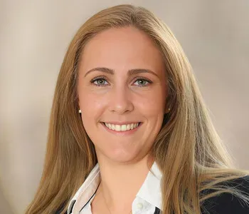 Porträt von Nathalie van Hattum (Mecklenburgische Versicherung)