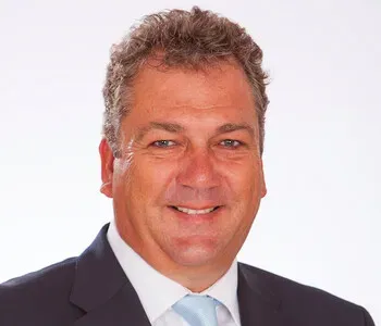 Porträt von Eric van Hattum (Mecklenburgische Versicherung)