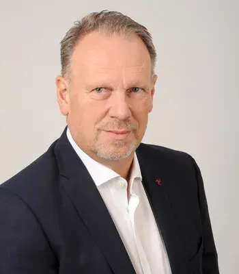 Porträt von Holger Tomanek (Mecklenburgische Versicherung) Porträt von Holger Tomanek (Mecklenburgische Versicherung)