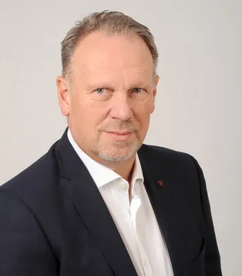 Porträt von Holger Tomanek (Mecklenburgische Versicherung)