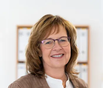 Porträt von Kerstin Wenzlawski (Mecklenburgische Versicherung)