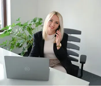 Porträt von Olga Prill (Mecklenburgische Versicherung) Porträt von Olga Prill (Mecklenburgische Versicherung)