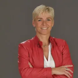 Porträt von Iris Meyerrose-Neidhöfer (Mecklenburgische Versicherung)