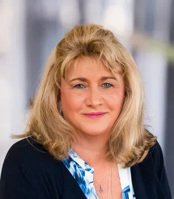 Porträt von Jacqueline Franz (Mecklenburgische Versicherung)