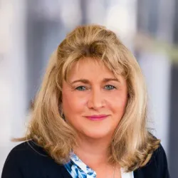 Porträt von Jacqueline Franz (Mecklenburgische Versicherung)