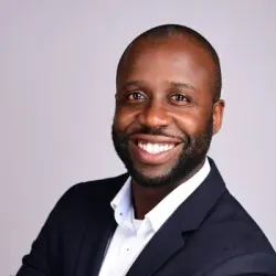 Porträt von Jamaine Arhin (Mecklenburgische Versicherung)