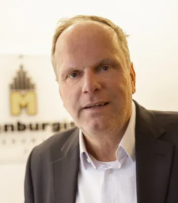 Porträt von Jens Hinrichsen (Mecklenburgische Versicherung)