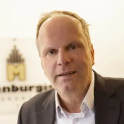 Porträt von Jens Hinrichsen (Mecklenburgische Versicherung)