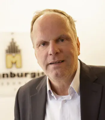 Porträt von Jens Hinrichsen (Mecklenburgische Versicherung) Porträt von Jens Hinrichsen (Mecklenburgische Versicherung)