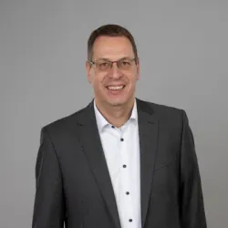 Porträt von Jens Nevermann (Mecklenburgische Versicherung)