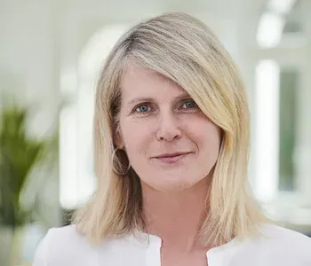 Porträt von Annette Lenz (Mecklenburgische Versicherung)