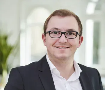 Porträt von Tobias Hepp (Mecklenburgische Versicherung)