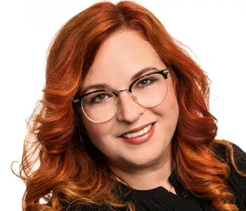 Porträt von Julia Schneider (Mecklenburgische Versicherung)