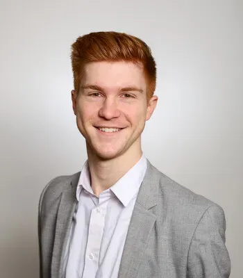 Porträt von Jonathan Klöppner (Mecklenburgische Versicherung) Porträt von Jonathan Klöppner (Mecklenburgische Versicherung)