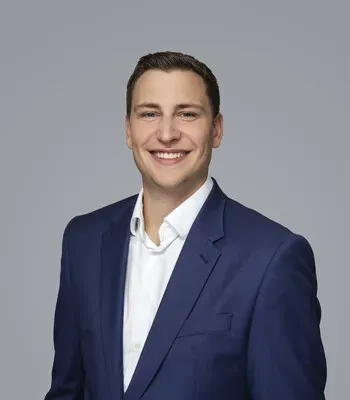 Porträt von Julian Hinze (Mecklenburgische Versicherung)