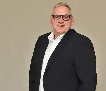Porträt von Dirk Kleemann (Mecklenburgische Versicherung)